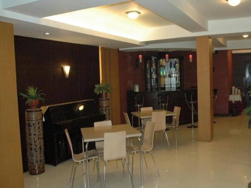 Hotel Bontocinde Makassar Eksteriør billede